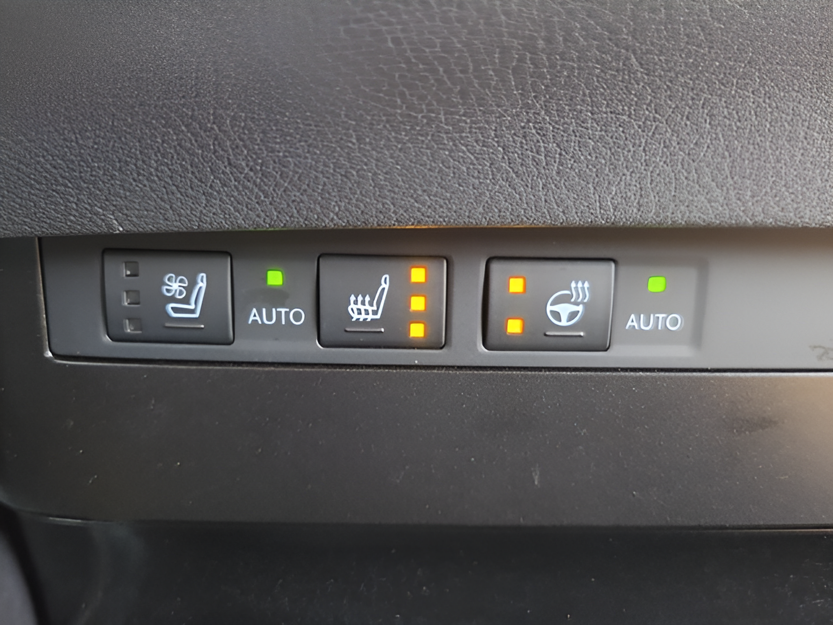 Certified 2025 Lexus ES 350 w/ Premium Package FWD image 20