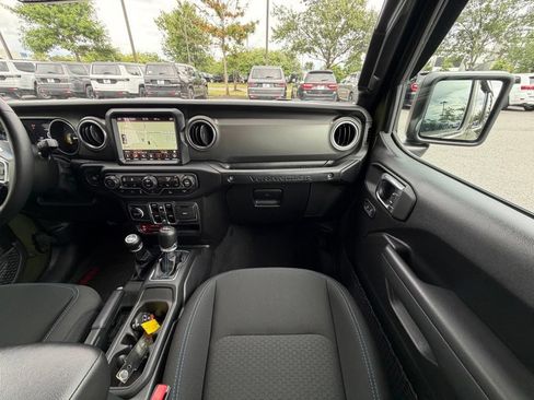 Used 2023 Jeep Wrangler Unlimited Rubicon 4xe w/ Cold Weather Group AWD/4WD image 20