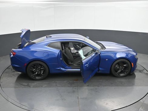 Used 2020 Chevrolet Camaro LT RWD image 48