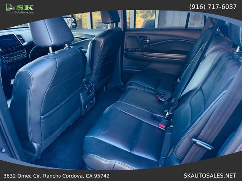 Used 2017 Honda Pilot Touring image 28