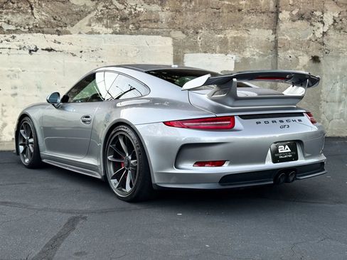 Used 2015 Porsche 911 GT3 image 9