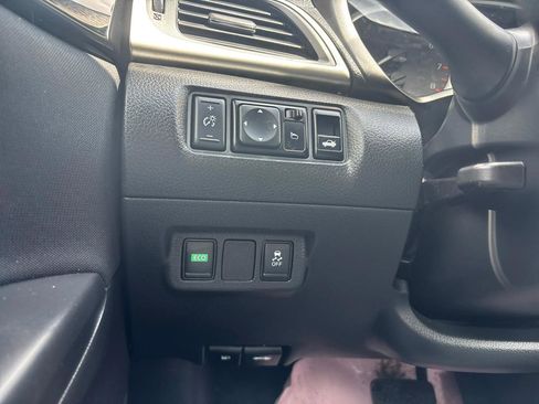 Used 2019 Nissan Sentra SV FWD image 27