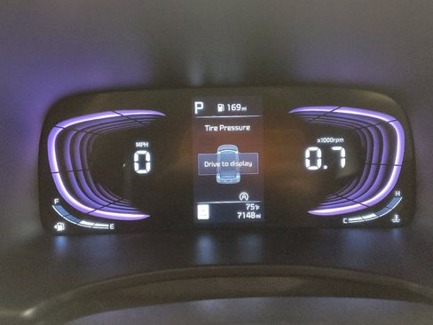 Used 2025 Kia Soul LX image 23