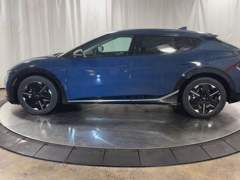New 2025 Kia EV6 Wind image 6