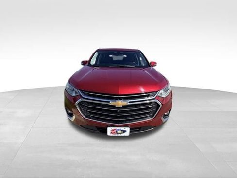 Used 2018 Chevrolet Traverse LT FWD image 2