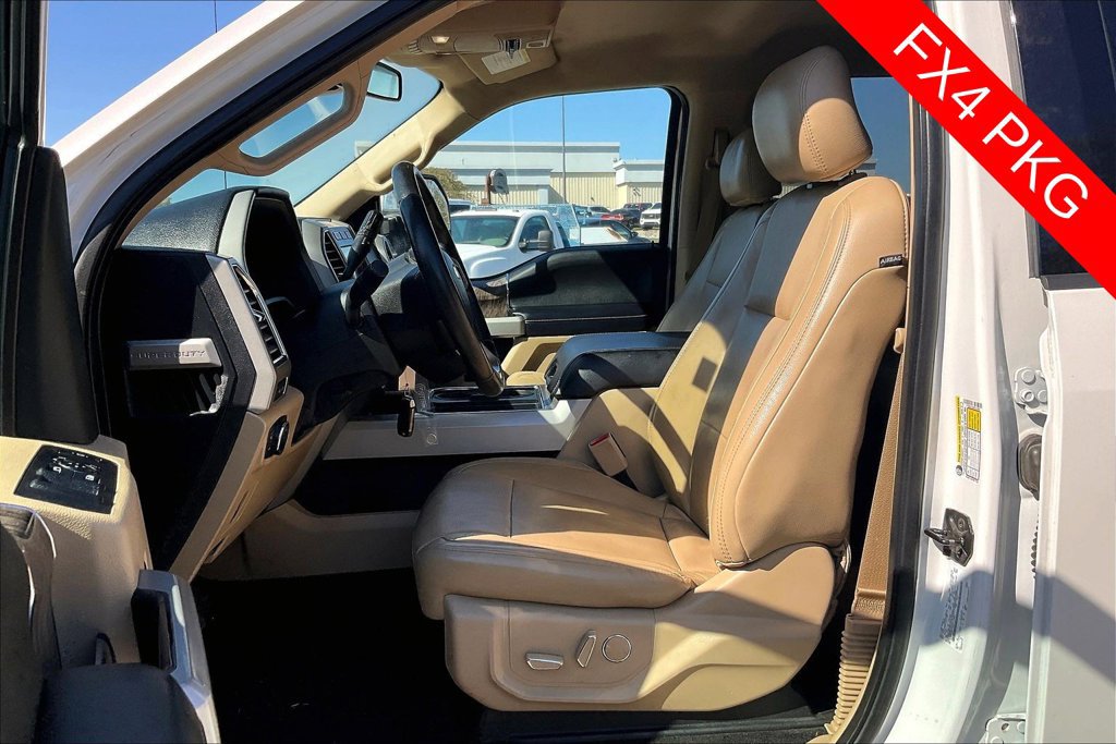 Used 2017 Ford F350 Lariat w/ Tow Technology Bundle AWD/4WD image 24