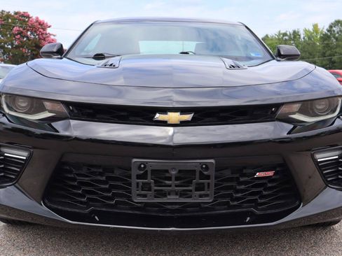Used 2017 Chevrolet Camaro SS RWD image 10