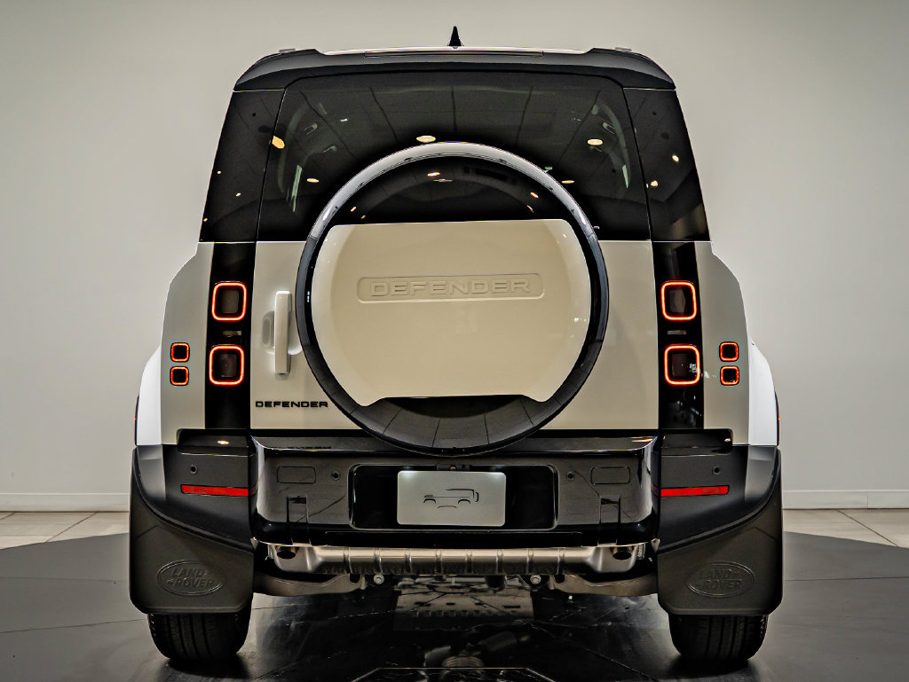 New 2026 Land Rover Defender 110 S AWD/4WD image 7
