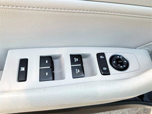 Used 2017 Hyundai Sonata Limited w/ Ultimate Package 04 image 34