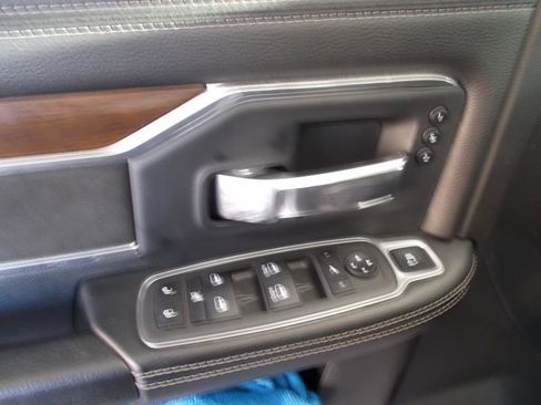 Used 2022 RAM 2500 Laramie image 44