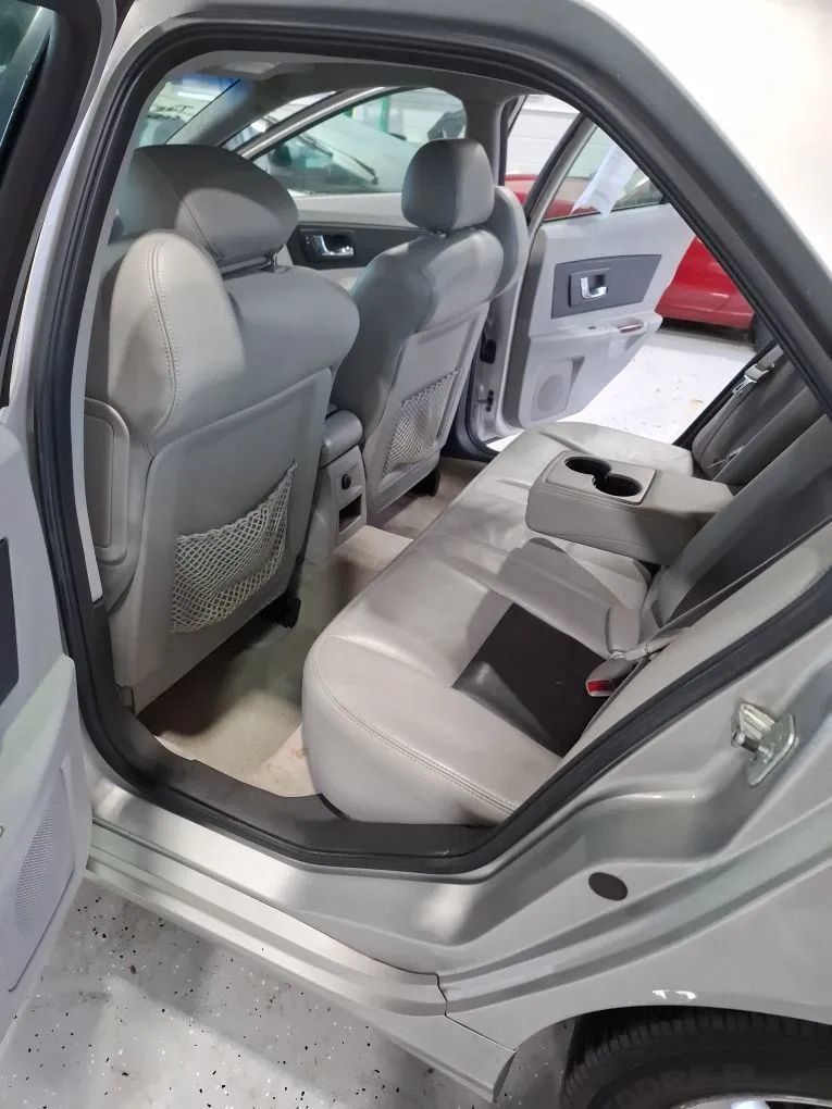 Used 2005 Cadillac CTS 3.6 w/ Luxury Package RWD image 7