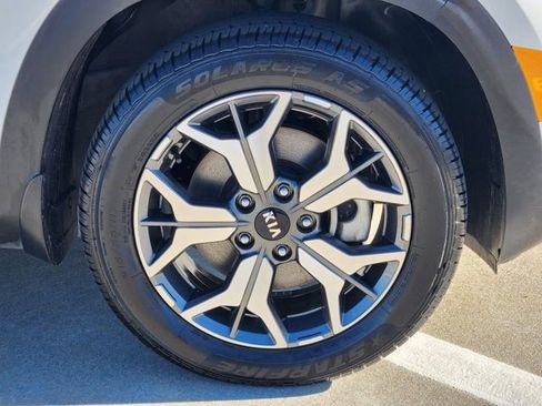Used 2021 Kia Seltos EX image 10