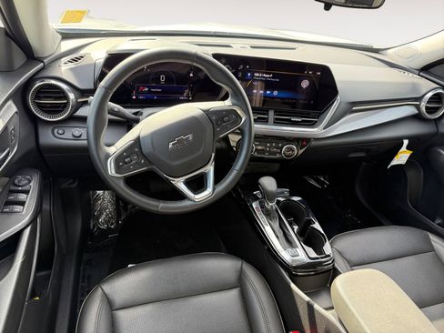 Used 2025 Chevrolet Trax ACTIV image 15