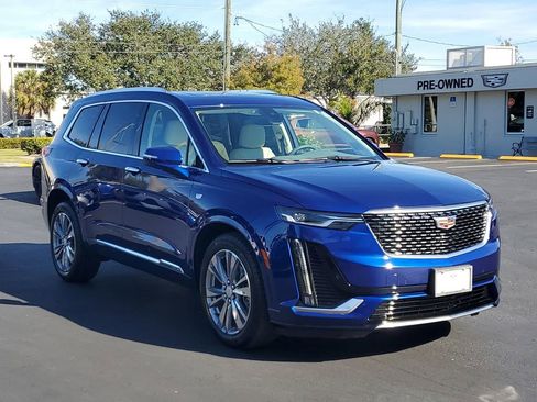 Certified 2023 Cadillac XT6 Premium Luxury image 7