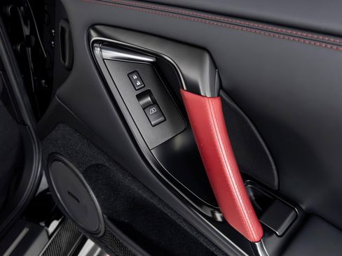 Used 2017 Nissan GT-R NISMO image 33