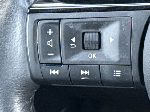 Used 2021 Nissan Rogue SL w/ Premium Package image 29