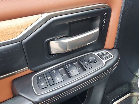 Used 2024 RAM 2500 Limited image 19