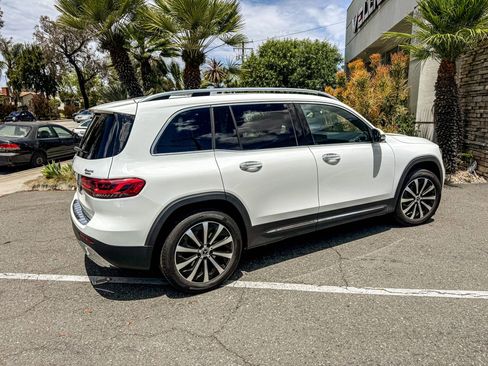 Used 2022 Mercedes-Benz GLB 250 4MATIC image 8