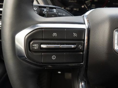 Used 2025 GMC Yukon Denali image 18