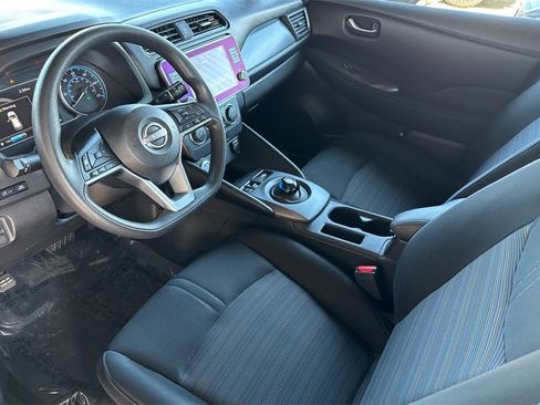 Used 2023 Nissan Leaf S image 10