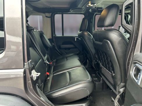 Used 2021 Jeep Wrangler Unlimited Rubicon 4xe w/ Dual Top Group image 17