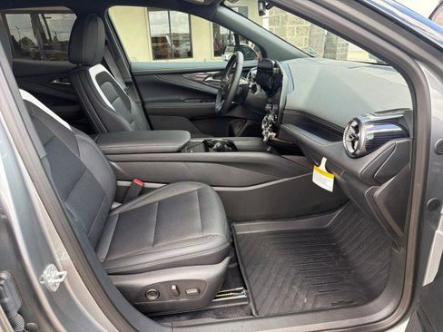 Used 2026 Chevrolet Blazer EV LT w/ Super Cruise Package FWD image 27