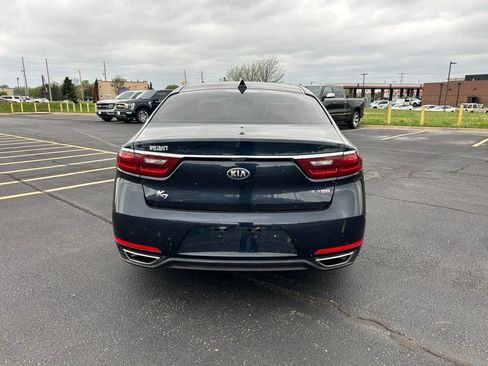 Used 2018 Kia Cadenza Premium image 8