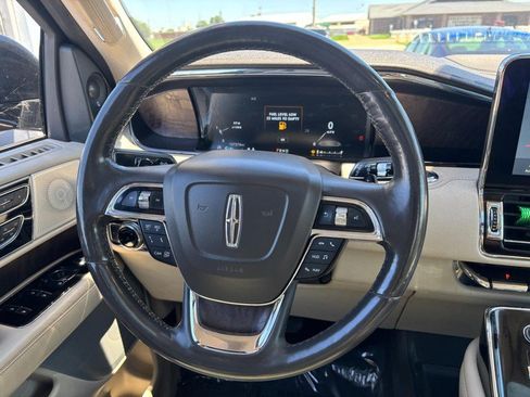 Used 2020 Lincoln Navigator Reserve w/ Luxury Package AWD/4WD image 15