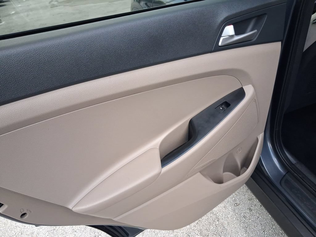Used 2021 Hyundai Tucson Value w/ Cargo Package FWD image 14