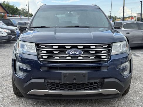 Used 2016 Ford Explorer XLT w/ Equipment Group 202A AWD/4WD image 10