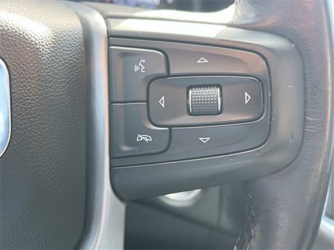 Used 2023 GMC Yukon XL SLT image 35