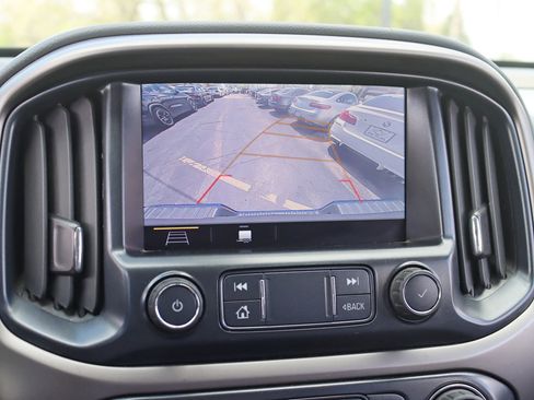Used 2019 Chevrolet Colorado Z71 AWD/4WD image 24