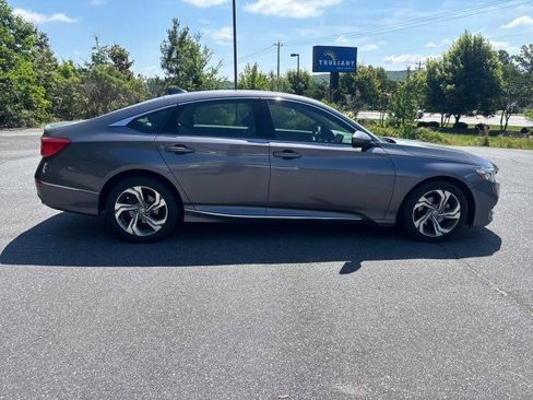 Used 2018 Honda Accord EX image 7
