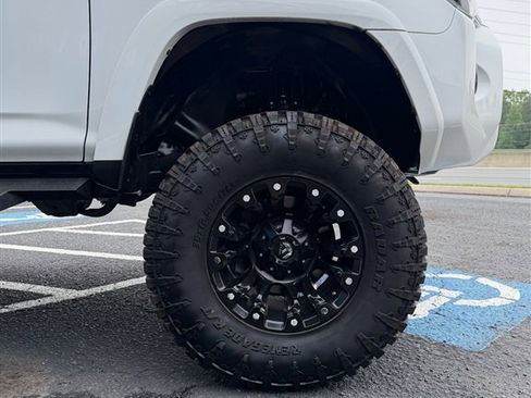 Used 2019 Toyota 4Runner SR5 RWD image 12
