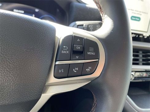 Certified 2025 Ford Explorer Active image 24