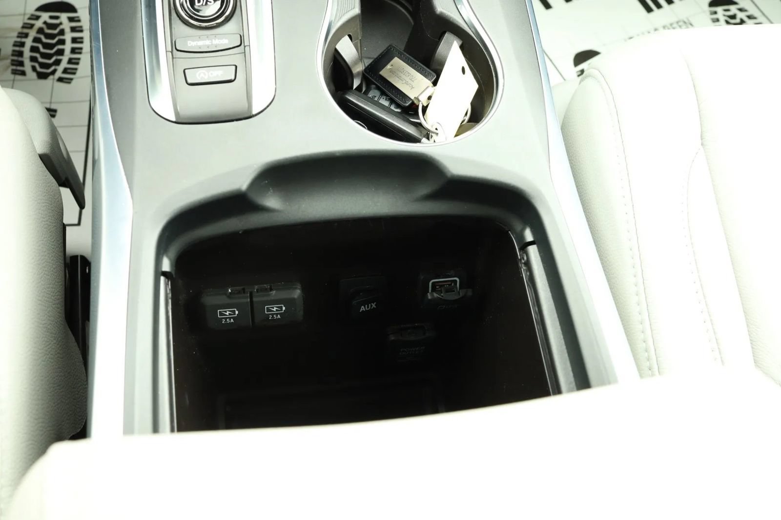 Used 2020 Acura MDX FWD image 33