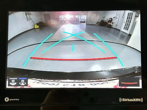 Used 2022 Toyota Camry SE w/ Convenience Package image 17