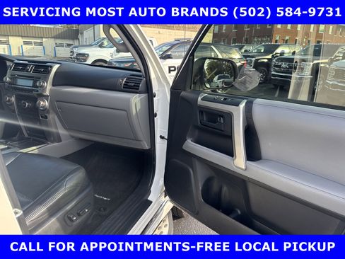 Used 2013 Toyota 4Runner SR5 image 14