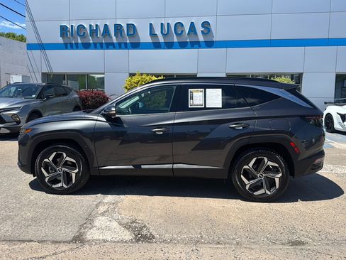 Used 2022 Hyundai Tucson Limited w/ Cargo Package AWD/4WD image 8