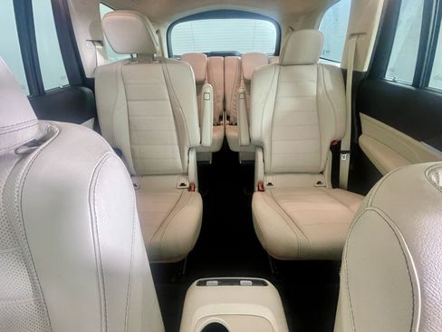 Used 2021 Mercedes-Benz GLS 580 4MATIC image 24