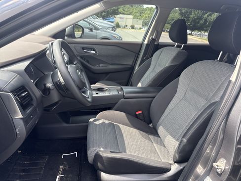 Used 2021 Nissan Rogue SV FWD image 13