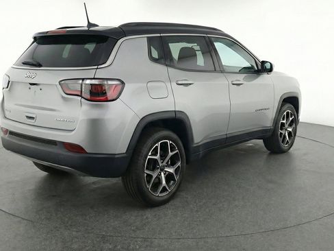 Used 2025 Jeep Compass Limited AWD/4WD image 9