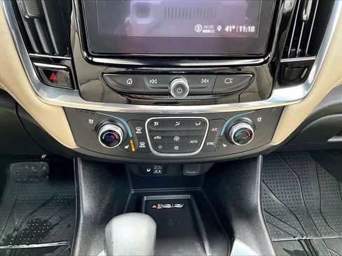 Used 2023 Chevrolet Traverse Premier image 27