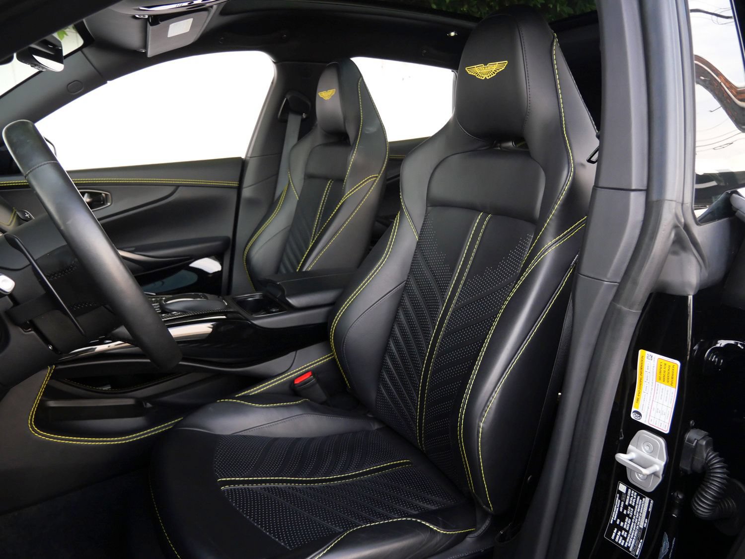 Used 2023 Aston Martin DBX 707 AWD/4WD image 16