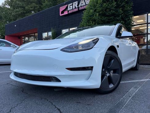 Used 2021 Tesla Model 3 Standard Range Plus RWD image 2