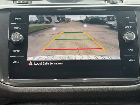 Used 2023 Volkswagen Tiguan SE FWD image 22