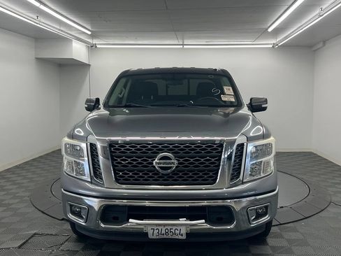 Used 2018 Nissan Titan SV RWD image 6