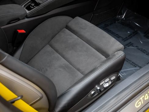 Used 2024 Porsche 718 Cayman GT4 RS image 39