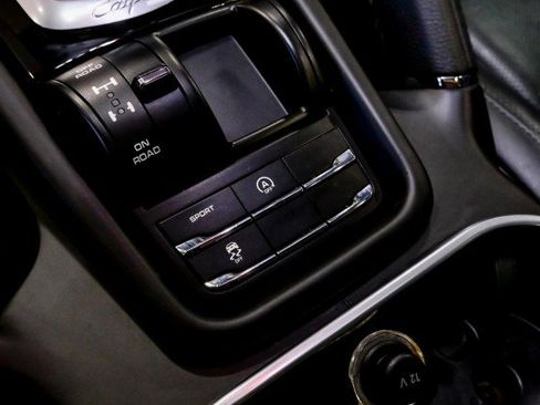 Used 2016 Porsche Cayenne image 44