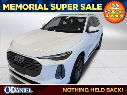 Used 2025 Audi Q5 Premium w/ Convenience Package